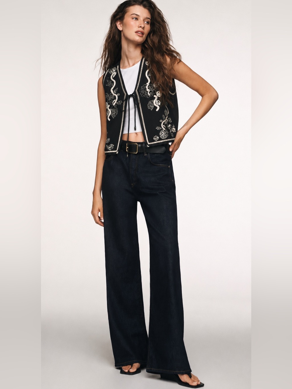 NWT Anthropologie DRIFTWOOD Ravishing Roset Tie Front Sweater Vest In Black Sz L - Picture 2 of 2